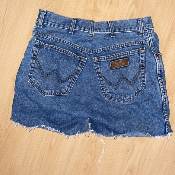 Vintage Wrangler shorts - great condition - Picture 3 of 5